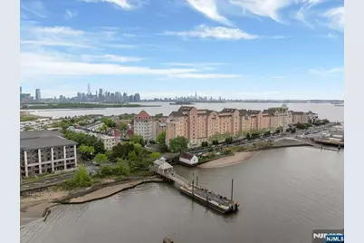 208 Shearwater Court 15 #15, Jersey City, NJ 07305 - Photo 39