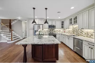 208 Shearwater Court 15 #15, Jersey City, NJ 07305 - Photo 7