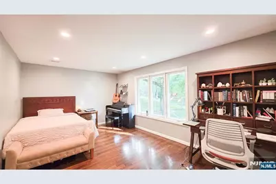 240 E Clinton Avenue, Tenafly, NJ 07670 - Photo 27