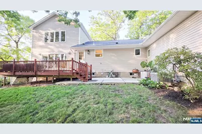 240 E Clinton Avenue, Tenafly, NJ 07670 - Photo 5