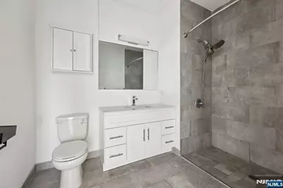 2 Executive Drive 717 #717, Fort Lee, NJ 07024 - Photo 9