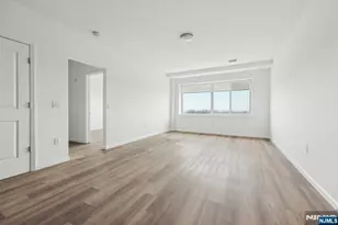 2 Executive Dr 717, Fort Lee, NJ 07024 - Photo 5