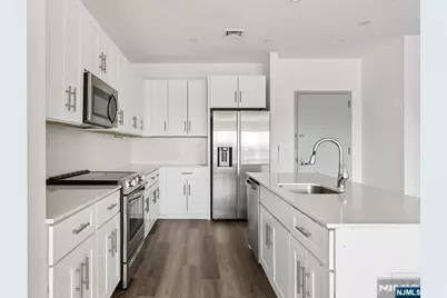 2 Executive Drive 717 #717, Fort Lee, NJ 07024 - Photo 7