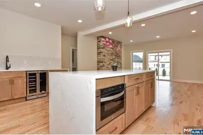 311 Harrison Avenue, Hasbrouck Heights, NJ 07604 - Photo 15