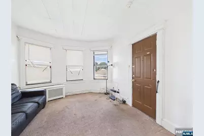 139 Fairview Avenue, Haledon, NJ 07508 - Photo 9