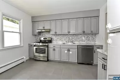 398 Mayer Court 2 #2, Ridgefield, NJ 07657 - Photo 9