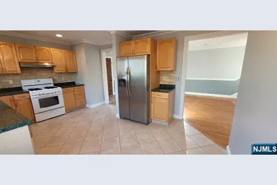 2 Roth Street, Elmwood Park, NJ 07407 - Photo 15