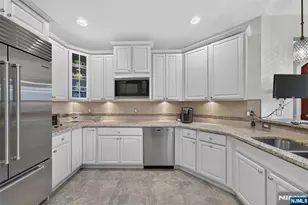 125 Windsor Ln, Ramsey, NJ 07446 - Photo 15