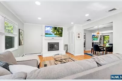 862 Manhattan Avenue, Washington Township, NJ 07676 - Photo 15