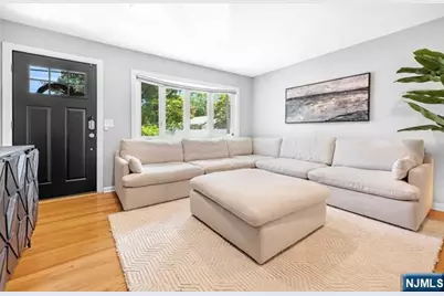 862 Manhattan Avenue, Washington Township, NJ 07676 - Photo 5