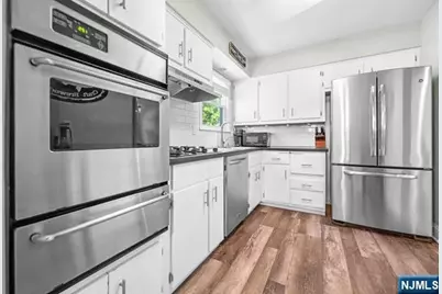862 Manhattan Avenue, Washington Township, NJ 07676 - Photo 11