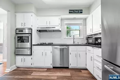862 Manhattan Avenue, Washington Township, NJ 07676 - Photo 9