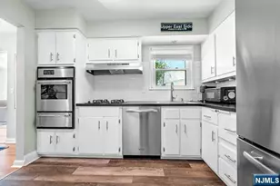 862 Manhattan Ave, Washington Township, NJ 07676 - Photo 9