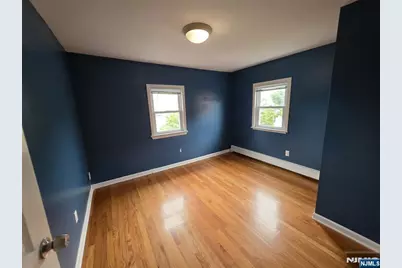 326 Walter Avenue, Hasbrouck Heights, NJ 07604 - Photo 11