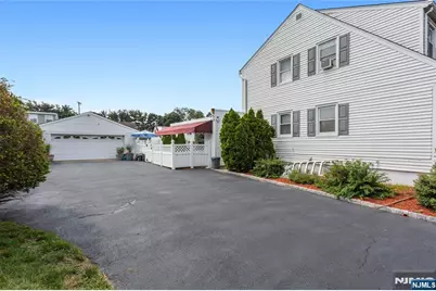 2 Martha Avenue, Elmwood Park, NJ 07407 - Photo 5