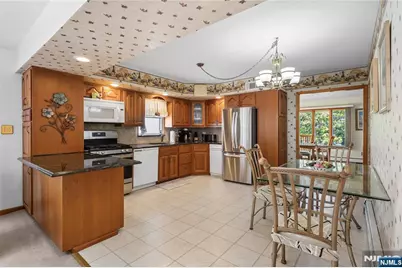 2 Martha Avenue, Elmwood Park, NJ 07407 - Photo 13