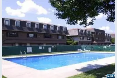565 Grove D-3 #D-3, Clifton, NJ 07013 - Photo 7