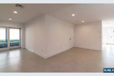 129 Rothwell Avenue, Cliffside Park, NJ 07010 - Photo 21