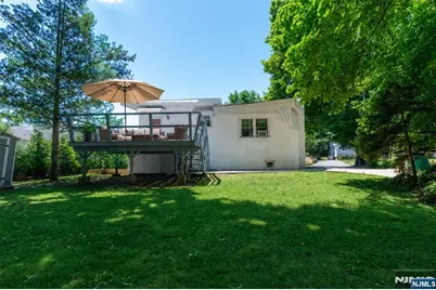 221 Lakeview Drive, Ridgewood, NJ 07450 - Photo 23