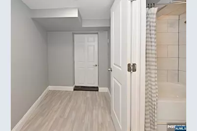 221 Lakeview Drive, Ridgewood, NJ 07450 - Photo 17