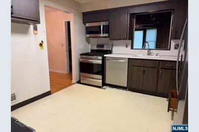 1008 Windsor Road, Teaneck Township, NJ 07666 - Photo 3