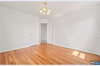 8-34 Henderson Boulevard, Fair Lawn, NJ 07410 - Photo 7
