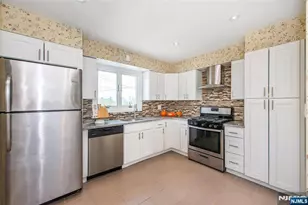 34 Waldo Ave 13, Jersey City, NJ 07306 - Photo 7