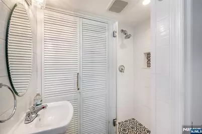34 Waldo Avenue 13 #13, Jersey City, NJ 07306 - Photo 11