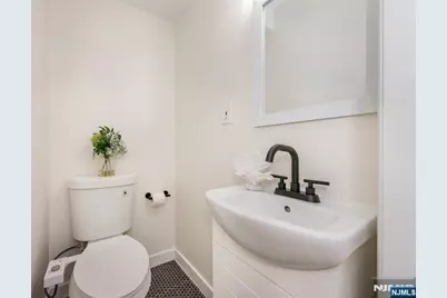 34 Waldo Avenue 13 #13, Jersey City, NJ 07306 - Photo 11