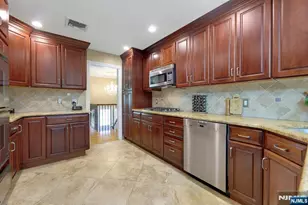 33 Hurlbut St, Westwood, NJ 07675 - Photo 17