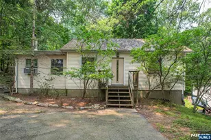 197 Snake Den Rd, Wanaque, NJ 07465 - Photo 1