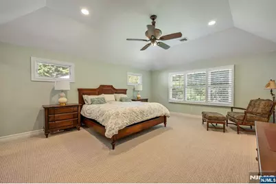 330 Airmount Avenue, Ramsey, NJ 07446 - Photo 17