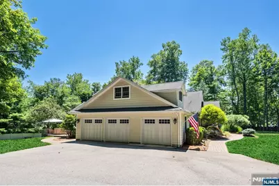 330 Airmount Avenue, Ramsey, NJ 07446 - Photo 31