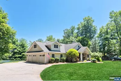 330 Airmount Avenue, Ramsey, NJ 07446 - Photo 33