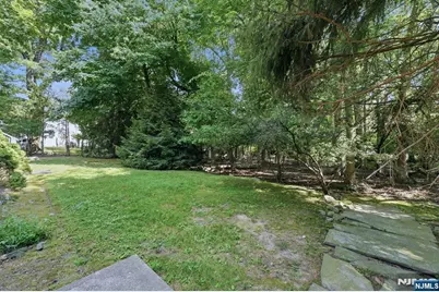 288 Montana Street, Paramus, NJ 07652 - Photo 19