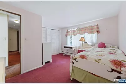 288 Montana Street, Paramus, NJ 07652 - Photo 13