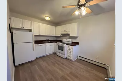 35 S Willow Street A5 #A5, Montclair, NJ 07042 - Photo 5