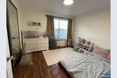 18 Garden Place 242 #242, Edgewater, NJ 07020 - Photo 15