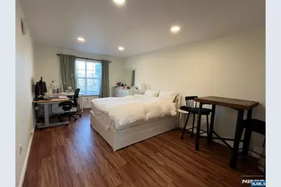 18 Garden Place 242 #242, Edgewater, NJ 07020 - Photo 13