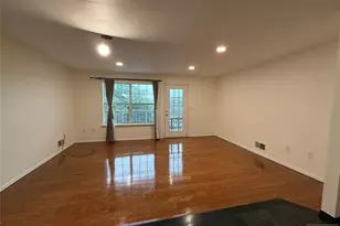 18 Garden Pl 242, Edgewater, NJ 07020 - Photo 1