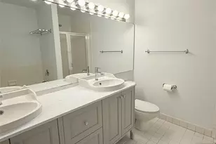 18 Garden Pl 242, Edgewater, NJ 07020 - Photo 7