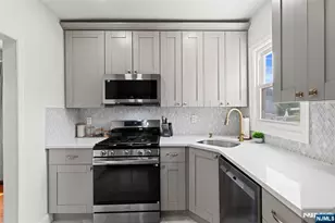 83 S Prospect Ave, Hackensack, NJ 07601 - Photo 15