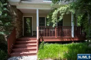 51 Rutherford Pl, Montvale, NJ 07645 - Photo 3
