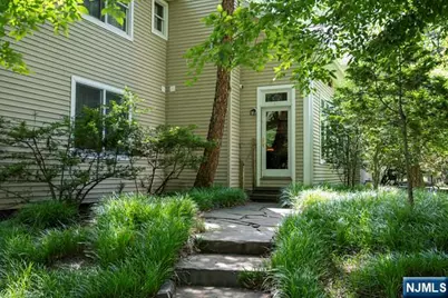 51 Rutherford Place, Montvale, NJ 07645 - Photo 5