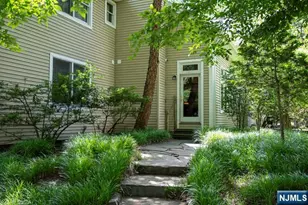 51 Rutherford Pl, Montvale, NJ 07645 - Photo 5