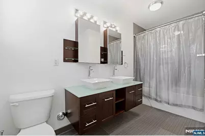 252 Mt Pleasant Avenue, Newark, NJ 07104 - Photo 15