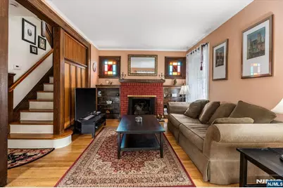 217 Mountain Way, Rutherford, NJ 07070 - Photo 7
