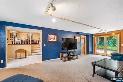 211 Park Avenue, Emerson, NJ 07630 - Photo 5