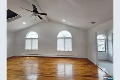 31 Marion Avenue 2 #2, Cliffside Park, NJ 07010 - Photo 3