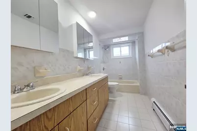 31 Marion Avenue 2 #2, Cliffside Park, NJ 07010 - Photo 11